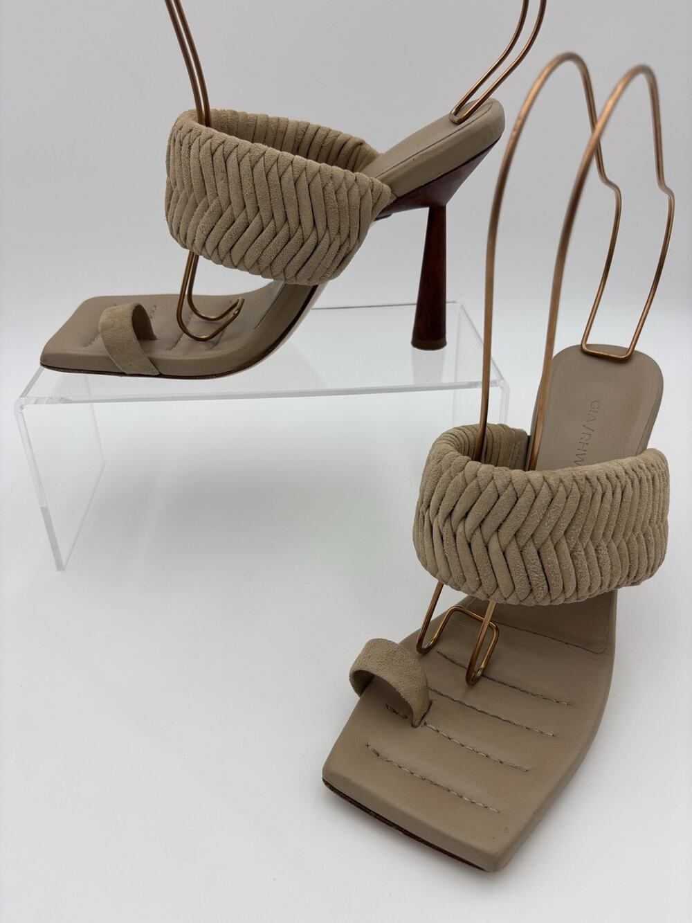 GIA Rose Huntington-Whiteley Toe Ring Heeled Sandals Taupe Tan Suede Size 37 / 7